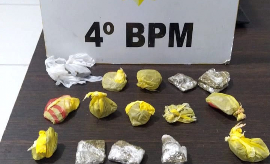 Cerca de 70 policiais militares e civis foram aplicados na operação Investida em Maringá nesta quarta-feira (16/06) para cumprir 12 mandados de Busca e Apreensão contra dois grupos envolvidos com o tráfico de drogas. O trabalho de investigação foi do Núcleo de Maringá da Divisão Estadual de Narcóticos (Denarc), da Polícia Civil, e do Serviço de Inteligência do 4º Batalhão da Polícia Militar.  - Maringá, 16/06/2021  -  Foto: Polícia Civil/SESP-PR