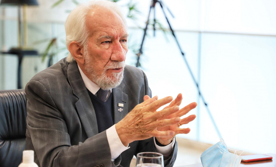 O Governo do Estado e o G7, grupo formado pelas principais entidades do setor produtivo paranaense, se reuniram nesta quarta-feira (16), por videoconferência, para discutir propostas conjuntas e mostrar o que já tem sido feito para incentivar a retomada econômica e apoiar os setores mais atingidos pela crise causada pela pandemia de Covid-19.
. Foto: José Fernando Ogura/AEN