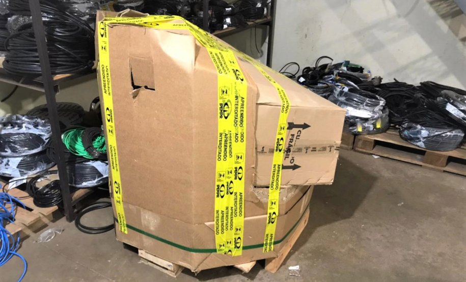 O Instituto de Pesos e Medidas vem intensificando a fiscalização de fios e cabos elétricos em todo Estado. A equipe da Regional de Cascavel, sob o comando do gerente Francisco Irandyakist Bessa, realizou verificações nos estabelecimentos que comercializam esse material, nos meses de maio e junho, nas cidades de Cafelândia, Cascavel e Boa Vista da Aparecida. - Curitiba, 17/06/2021 - Foto: IPEM