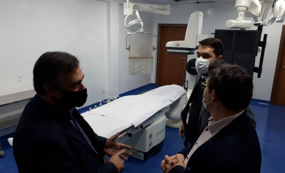 Dez leitos de Unidade de Terapia Intensiva (UTI) para tratamento da Covid-19 foram abertos no Hospital Madre de Dio, em São Miguel do Iguaçu, na região Oeste do Estado, nesta quinta-feira (17). A ativação é um esforço conjunto da Secretaria de Estado da Saúde do Paraná (Sesa), em parceria com a Itaipu Binacional, além do apoio da prefeitura de Foz do Iguaçu. - São Miguel do Iguaçu, 17/06/2021 - Foto: Rodrigo Rossi/SESA