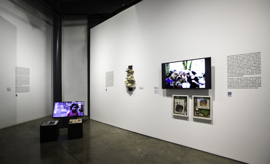 Educação pela Pedra, a exposição que marca a primeira ação da parceria entre o Museu Paranaense e a Fundação Joaquim Nabuco (Fundaj) de Recife (PE), teve seu período de visitação prorrogado até o dia 26 de setembro deste ano