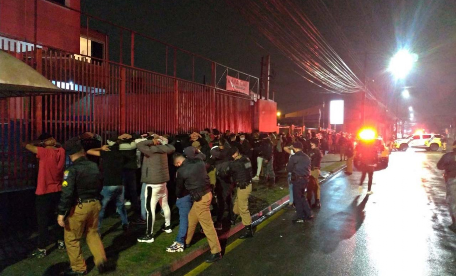 Mais de 800 pessoas são encontradas em festas clandestinas e pontos comerciais da Capital durante fiscalização da AIFU.Foto:SESP
