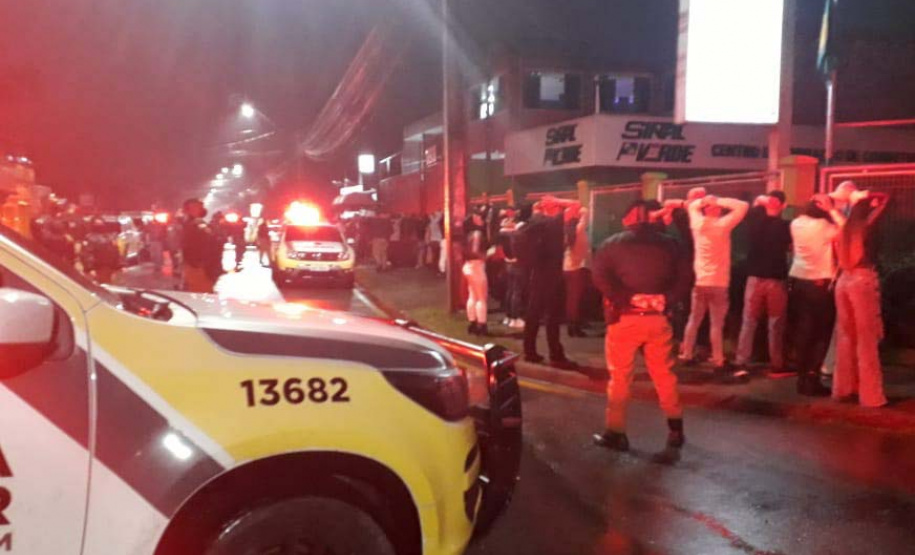 Mais de 800 pessoas são encontradas em festas clandestinas e pontos comerciais da Capital durante fiscalização da AIFU.Foto:SESP
