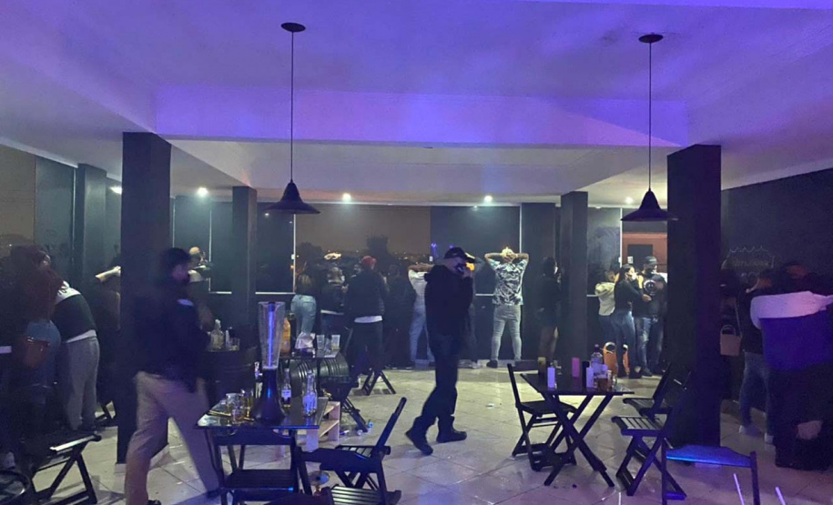 Mais de 800 pessoas são encontradas em festas clandestinas e pontos comerciais da Capital durante fiscalização da AIFU.Foto:SESP