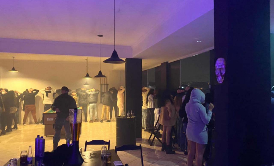 Mais de 800 pessoas são encontradas em festas clandestinas e pontos comerciais da Capital durante fiscalização da AIFU.Foto:SESP