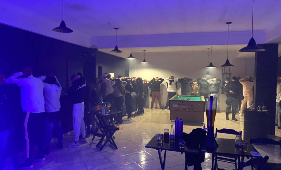 Mais de 800 pessoas são encontradas em festas clandestinas e pontos comerciais da Capital durante fiscalização da AIFU.Foto:SESP