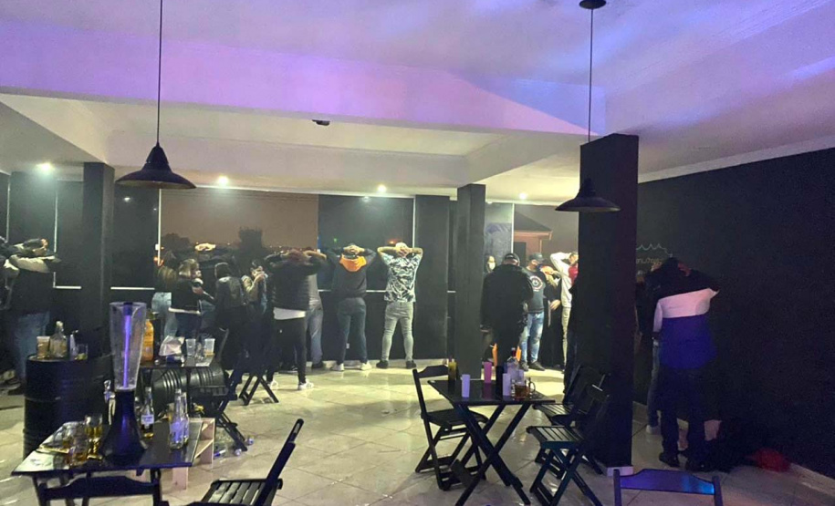 Mais de 800 pessoas são encontradas em festas clandestinas e pontos comerciais da Capital durante fiscalização da AIFU.Foto:SESP