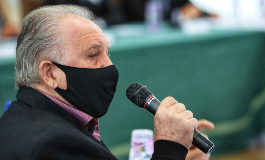 O governador Carlos Massa Ratinho Junior lançou nesta segunda-feira (21), no Palácio Iguaçu, o edital de licitação da primeira fase das obras de recuperação da orla de Matinhos, no Litoral do Paraná. - Curitiba, 21/06/2021 - Foto: José Fernando Ogura/AEN