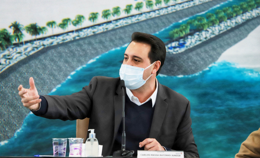 O governador Carlos Massa Ratinho Junior lançou nesta segunda-feira (21), no Palácio Iguaçu, o edital de licitação da primeira fase das obras de recuperação da orla de Matinhos, no Litoral do Paraná. - Curitiba, 21/06/2021 - Foto: José Fernando Ogura/AEN
