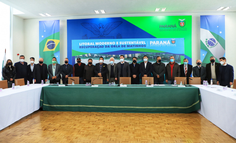 O governador Carlos Massa Ratinho Junior lançou nesta segunda-feira (21), no Palácio Iguaçu, o edital de licitação da primeira fase das obras de recuperação da orla de Matinhos, no Litoral do Paraná. - Curitiba, 21/06/2021 - Foto: José Fernando Ogura/AEN