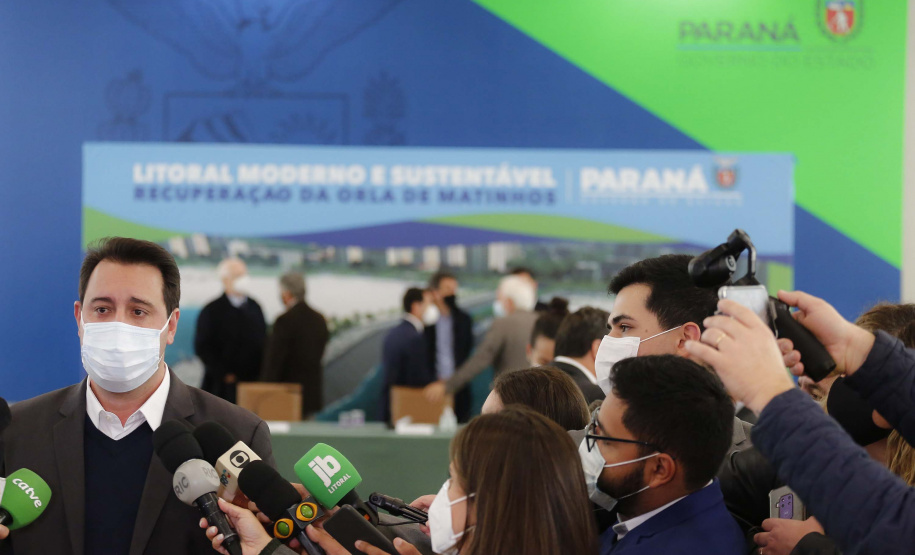 Edital de licitação da primeira fase das obras de recuperação da orla de Matinhos lançado nesta segunda-feira (21) pelo governador Carlos Massa Ratinho Junior prevê investimentos de R$ 377,85 milhões na revitalização de 6,3 quilômetros entre a Avenida Paraná e o Balneário Flórida. Foto: Jonathan Campos/AEN