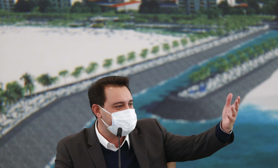 Edital de licitação da primeira fase das obras de recuperação da orla de Matinhos lançado nesta segunda-feira (21) pelo governador Carlos Massa Ratinho Junior prevê investimentos de R$ 377,85 milhões na revitalização de 6,3 quilômetros entre a Avenida Paraná e o Balneário Flórida. Foto: Jonathan Campos/AEN