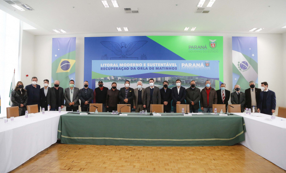 Edital de licitação da primeira fase das obras de recuperação da orla de Matinhos lançado nesta segunda-feira (21) pelo governador Carlos Massa Ratinho Junior prevê investimentos de R$ 377,85 milhões na revitalização de 6,3 quilômetros entre a Avenida Paraná e o Balneário Flórida. Foto: Jonathan Campos/AEN