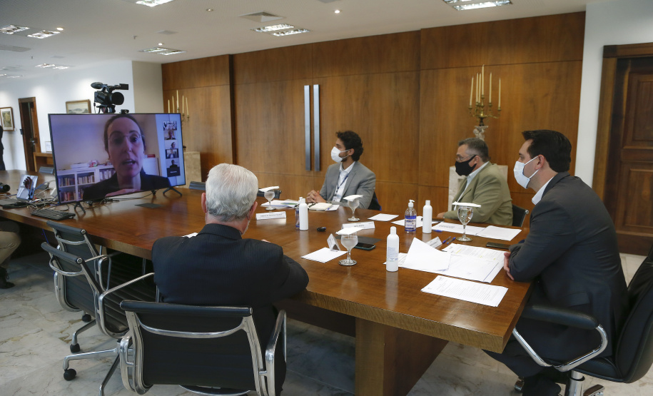 O governador Carlos Massa Ratinho Junior se reuniu nesta segunda-feira (21), por videoconferência, com a diretoria do Banco Mundial (BIRD) para alinhar as etapas de contratação de uma linha de crédito no valor de US$ 130 milhões (R$ 654 milhões na cotação atual). Foto: Jonathan Campos/AEN