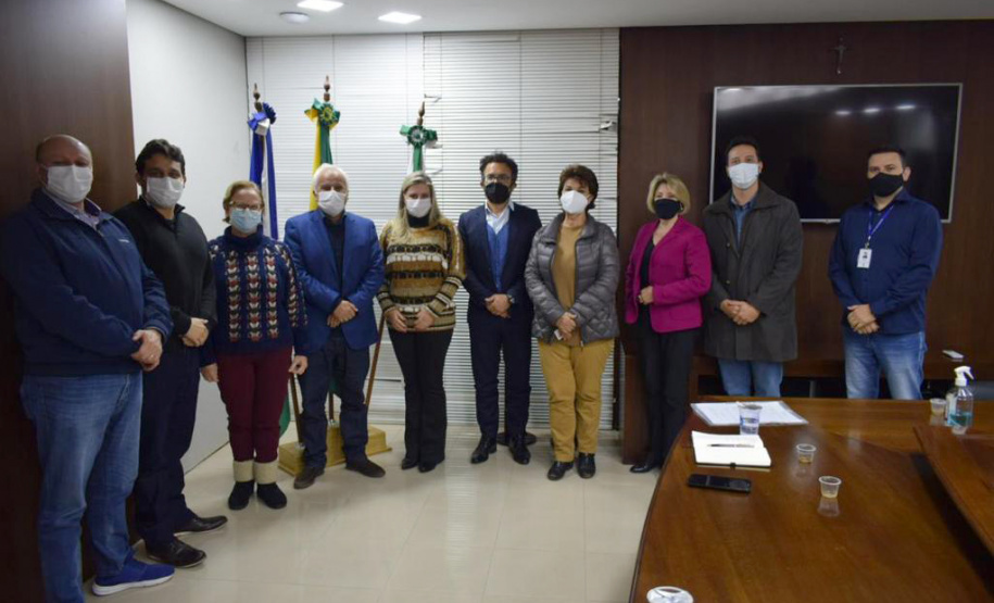 A Fomento Paraná retomou a agenda de reuniões nos municípios do Estado como parte da estratégia de aproximação para fortalecimento de parcerias visando a ampliação do acesso ao crédito para atender empreendedores informais, micro e pequenas empresas, com programas como o Banco da Mulher Paranaense, o Banco do Agricultor Paranaense e o Microcrédito. Foto: Fomento Paraná