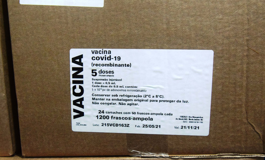 Com mais 450 mil doses, Cemepar começa a dividir novo lote de vacinas contra a Covid-19. Foto: Américo Antonio/SESA