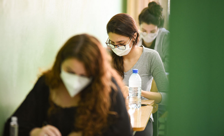 A Universidade Estadual do Norte do Paraná (UENP) divulgou nesta segunda-feira, 21, o gabarito provisório e o caderno de provas do Vestibular 2021. O Processo Seletivo Vestibular, realizado ontem, dia 20, reuniu 3197 candidatos que concorreram a 1083 vagas ofertadas nos cursos de graduação da Universidade. O exame aconteceu nas cidades de Bandeirantes, Cornélio Procópio e Jacarezinho. 21/06/2021 - Foto: UENP