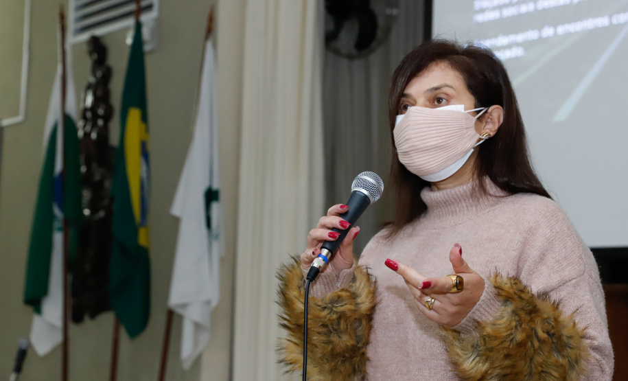 Nesta terça-feira (21), dezenas de prefeitos, assessores e secretários de municípios dos Campos Gerais e da região Oeste participaram de um encontro para conhecer detalhes do projeto da Nova Ferroeste