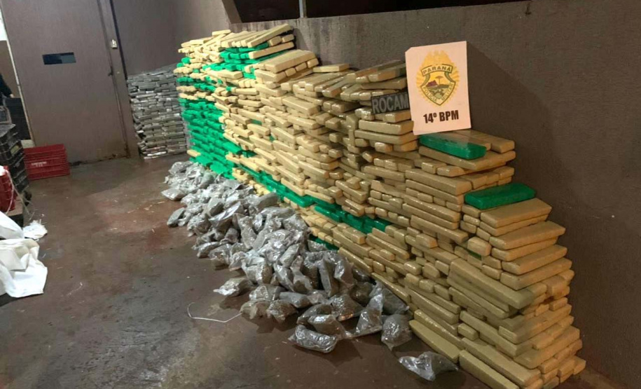 PM apreende 1,5 tonelada de maconha dentro de apartamento em Foz do Iguaçu, no Oeste do PR. Foto:PMPR