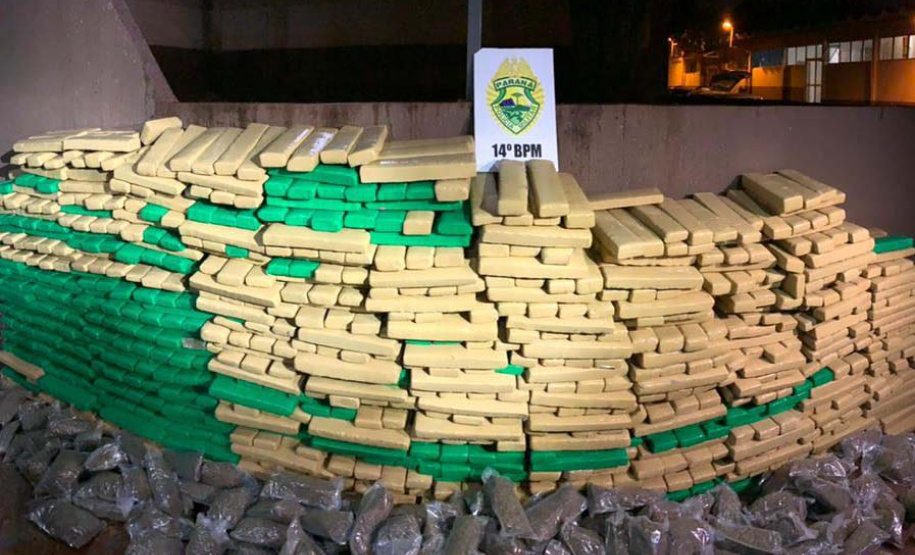 PM apreende 1,5 tonelada de maconha dentro de apartamento em Foz do Iguaçu, no Oeste do PR. Foto:PMPR