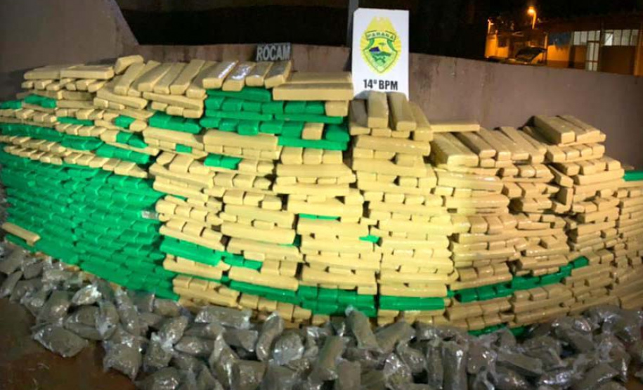 PM apreende 1,5 tonelada de maconha dentro de apartamento em Foz do Iguaçu, no Oeste do PR. Foto:PMPR