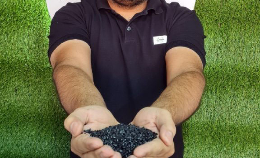 Químico Jonathan Palmi, um dos sócios da empresa Poliverde (FOTO: Divulgação/Poliverde).