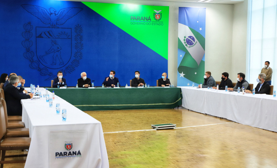 De 10 a 17 de outubro, o Paraná será o protagonista do Pavilhão do Brasil na Expo Dubai 2020, exposição internacional que concentra mais de 190 países em 181 dias de evento e espera receber 25 milhões de visitantes. Nesta terça-feira (22), o governador Carlos Massa Ratinho Junior apresentou a empresários a proposta do projeto de exposição que irá representar o Estado na feira. - Curitiba, 22/06/2021 - Foto: José Fernando Ogura/AEN