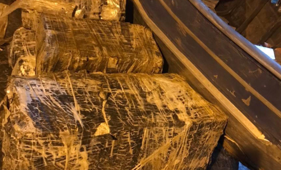 Na Semana Nacional Antidrogas, PM apreende mais de 2 toneladas de maconha no oeste do estado em apenas dois dias. Na fronteira com Paraguai, o 14º Batalhão da PM reforçou as operações e, em apenas dois dias, apreendeu mais de 2 toneladas de maconha. A mais recente apreensão aconteceu nesta madrugada (23/06). - Curitiba, 23/06/2021 - Foto: PMPR