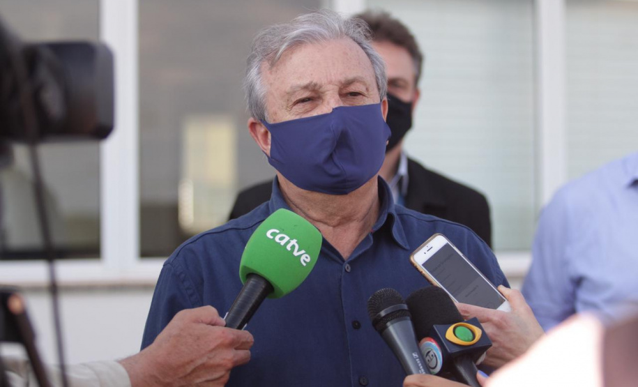 Cascavel, no Oeste do Paraná, recebeu nesta quarta-feira (23) a comitiva do governo federal que está no Estado para uma série de visitas técnicas a fim de avaliar o projeto da Nova Ferroeste. Em encontro com cooperativistas, foi abordado o desempenho da linha férrea já existente (a Ferroeste) e o impacto que a nova ferrovia terá sobre a competitividade do setor produtivo da região. Foto: Alessandro Vieira/AEN