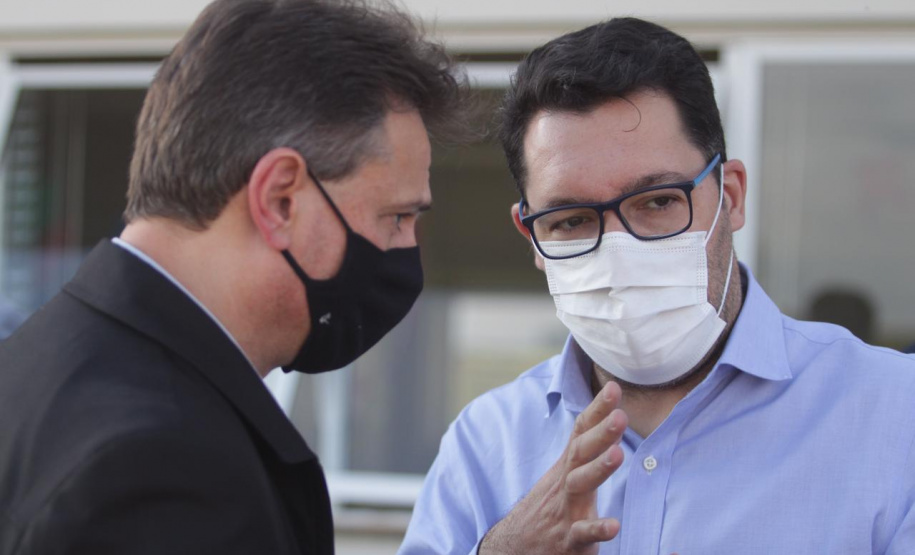 Cascavel, no Oeste do Paraná, recebeu nesta quarta-feira (23) a comitiva do governo federal que está no Estado para uma série de visitas técnicas a fim de avaliar o projeto da Nova Ferroeste. Em encontro com cooperativistas, foi abordado o desempenho da linha férrea já existente (a Ferroeste) e o impacto que a nova ferrovia terá sobre a competitividade do setor produtivo da região. Foto: Alessandro Vieira/AEN