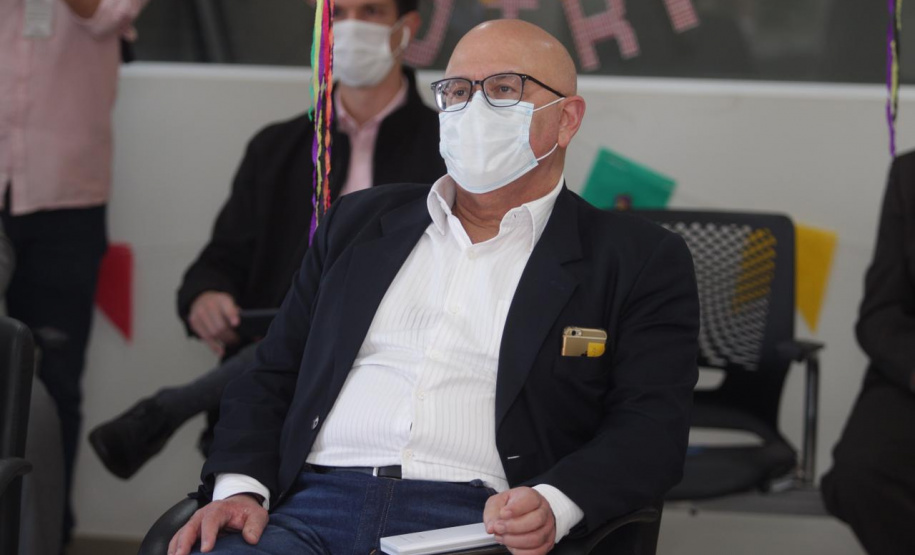 Cascavel, no Oeste do Paraná, recebeu nesta quarta-feira (23) a comitiva do governo federal que está no Estado para uma série de visitas técnicas a fim de avaliar o projeto da Nova Ferroeste. Em encontro com cooperativistas, foi abordado o desempenho da linha férrea já existente (a Ferroeste) e o impacto que a nova ferrovia terá sobre a competitividade do setor produtivo da região. Foto: Alessandro Vieira/AEN