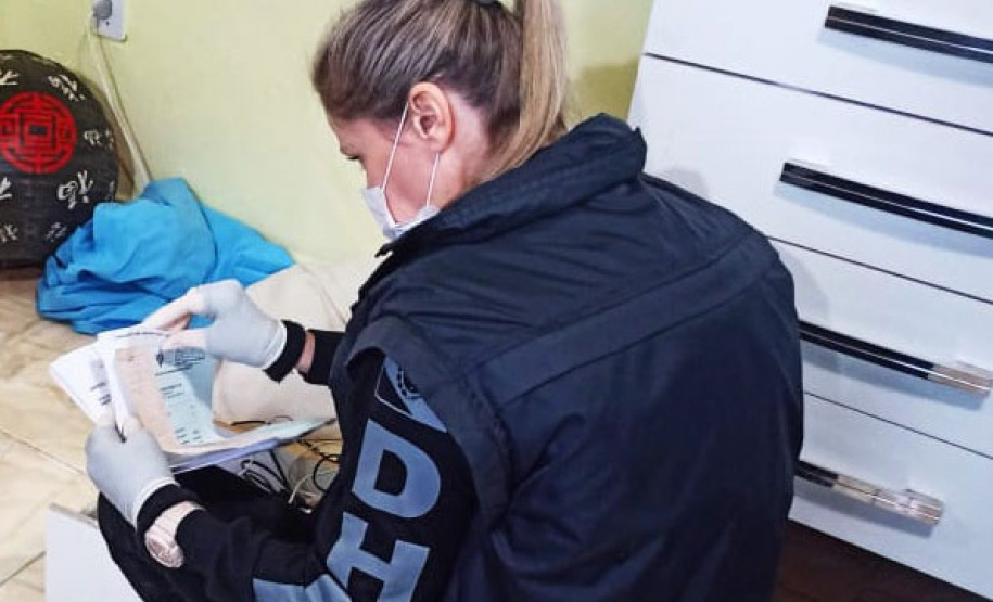 A Polícia Civil do Paraná (PCPR) prendeu dois homens por envolvimento no feminicídio de Ana Paula Campestrini Oganauskas, ocorrido na terça-feira (22), no bairro Santa Cândida em Curitiba. Os indivíduos foram capturados nesta quinta-feira (24), na capital paranaense. - Curitiba, 24/06/2021 - Foto: Polícia Civil do Paraná