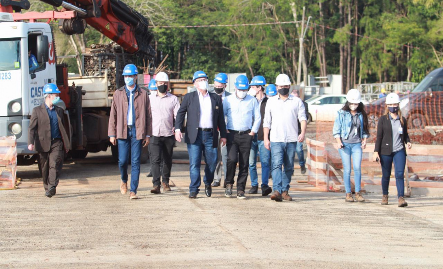 Visita técnica da comitiva formada por membros do Ministério da Infraestrutura, do Ministério da Economia e da Secretaria de Infraestrutura e Logística e da Nova Ferroeste em Foz do Iguaçu - Foz do Iguaçu, 24/06/2021 - Foto: Alessandro Vieira/AEN