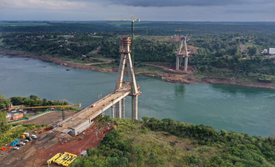 Visita técnica da comitiva formada por membros do Ministério da Infraestrutura, do Ministério da Economia e da Secretaria de Infraestrutura e Logística e da Nova Ferroeste em Foz do Iguaçu - Foz do Iguaçu, 24/06/2021 - Foto: Alessandro Vieira/AEN