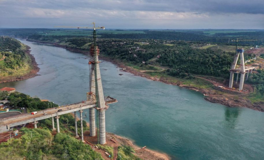 Visita técnica da comitiva formada por membros do Ministério da Infraestrutura, do Ministério da Economia e da Secretaria de Infraestrutura e Logística e da Nova Ferroeste em Foz do Iguaçu - Foz do Iguaçu, 24/06/2021 - Foto: Alessandro Vieira/AEN