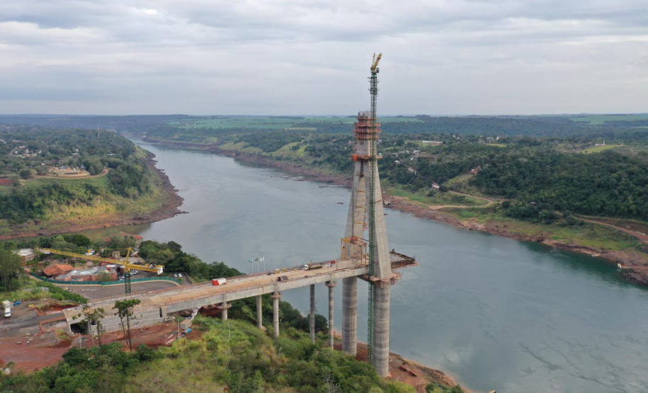 Visita técnica da comitiva formada por membros do Ministério da Infraestrutura, do Ministério da Economia e da Secretaria de Infraestrutura e Logística e da Nova Ferroeste em Foz do Iguaçu - Foz do Iguaçu, 24/06/2021 - Foto: Alessandro Vieira/AEN