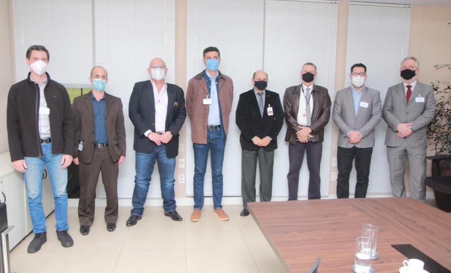 Visita técnica da comitiva formada por membros do Ministério da Infraestrutura, do Ministério da Economia e da Secretaria de Infraestrutura e Logística e da Nova Ferroeste em Foz do Iguaçu - Foz do Iguaçu, 24/06/2021 - Foto: Alessandro Vieira/AEN