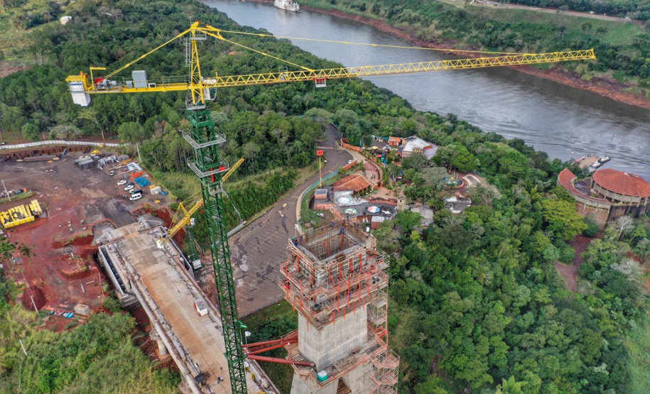 Visita técnica da comitiva formada por membros do Ministério da Infraestrutura, do Ministério da Economia e da Secretaria de Infraestrutura e Logística e da Nova Ferroeste em Foz do Iguaçu - Foz do Iguaçu, 24/06/2021 - Foto: Alessandro Vieira/AEN
