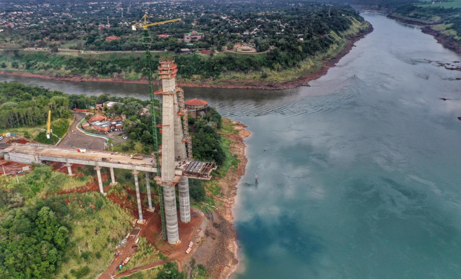 Visita técnica da comitiva formada por membros do Ministério da Infraestrutura, do Ministério da Economia e da Secretaria de Infraestrutura e Logística e da Nova Ferroeste em Foz do Iguaçu - Foz do Iguaçu, 24/06/2021 - Foto: Alessandro Vieira/AEN