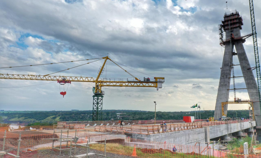 Visita técnica da comitiva formada por membros do Ministério da Infraestrutura, do Ministério da Economia e da Secretaria de Infraestrutura e Logística e da Nova Ferroeste em Foz do Iguaçu - Foz do Iguaçu, 24/06/2021 - Foto: Alessandro Vieira/AEN