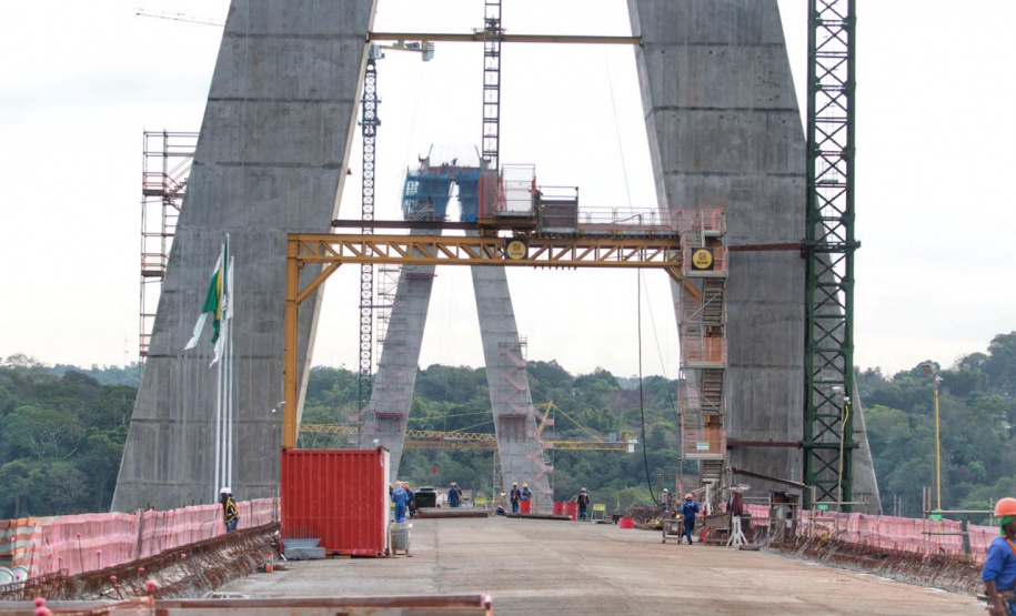 Visita técnica da comitiva formada por membros do Ministério da Infraestrutura, do Ministério da Economia e da Secretaria de Infraestrutura e Logística e da Nova Ferroeste em Foz do Iguaçu - Foz do Iguaçu, 24/06/2021 - Foto: Alessandro Vieira/AEN