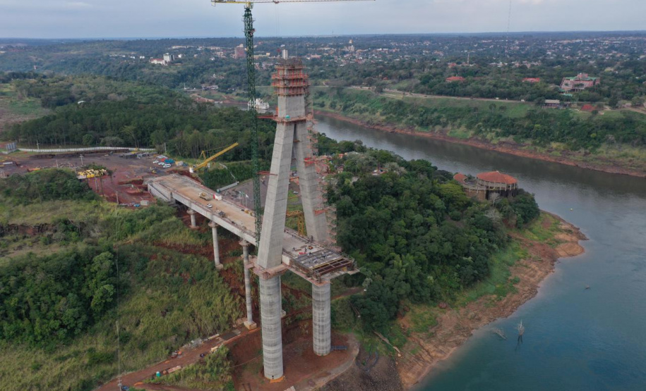 Visita técnica da comitiva formada por membros do Ministério da Infraestrutura, do Ministério da Economia e da Secretaria de Infraestrutura e Logística e da Nova Ferroeste em Foz do Iguaçu - Foz do Iguaçu, 24/06/2021 - Foto: Alessandro Vieira/AEN