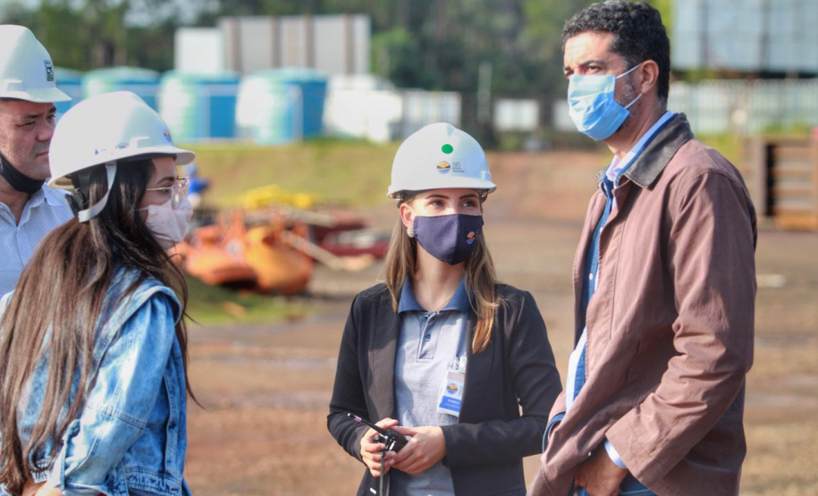 Visita técnica da comitiva formada por membros do Ministério da Infraestrutura, do Ministério da Economia e da Secretaria de Infraestrutura e Logística e da Nova Ferroeste em Foz do Iguaçu - Foz do Iguaçu, 24/06/2021 - Foto: Alessandro Vieira/AEN