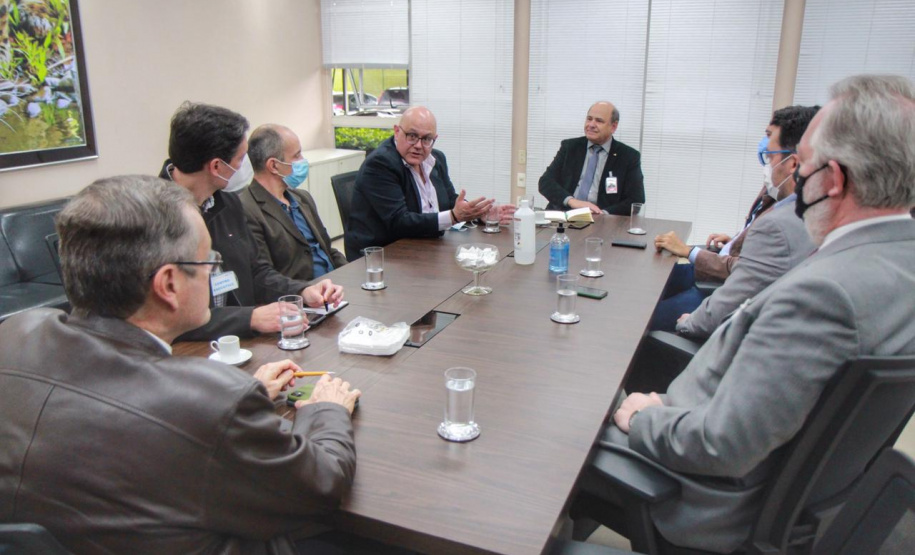 Visita técnica da comitiva formada por membros do Ministério da Infraestrutura, do Ministério da Economia e da Secretaria de Infraestrutura e Logística e da Nova Ferroeste em Foz do Iguaçu - Foz do Iguaçu, 24/06/2021 - Foto: Alessandro Vieira/AEN