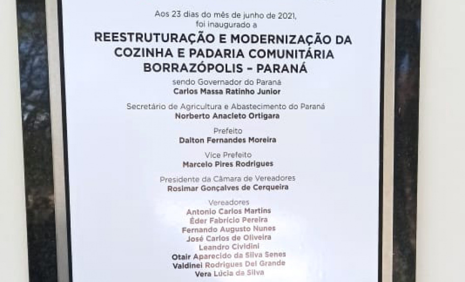 O Governo do Estado e a Prefeitura de Borrazópolis, na região do Vale do Ivaí, entregaram à população nesta semana as instalações reformadas da cozinha e da padaria comunitárias. Ambas tiveram os equipamentos renovados, acrescidos de outros itens que possibilitarão maior diversidade de alimentos e ampliação da listagem de cursos oferecidos no local. - Foto: Divulgação SEAB