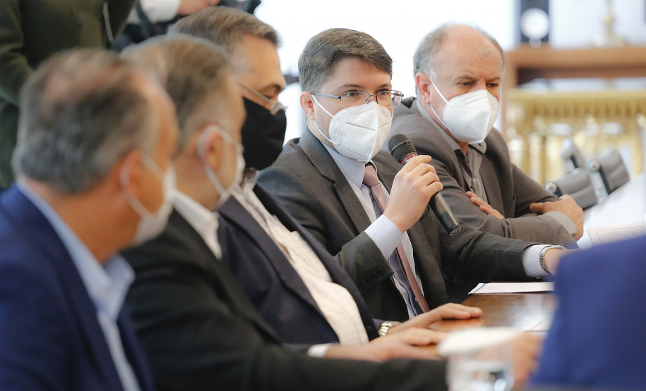 Serão destinados R$ 2 milhões ao projeto Hospital Digital, do Complexo Erasto Gaertner; R$ 850 mil para elaboração do projeto executivo do Hospital Regional de Colombo; e mais R$ 2,84 milhões para a retomada das Carretas do ConhecimentO. Investimento total é de R$ 5,69 milhões   Foto: Jonathan Campos