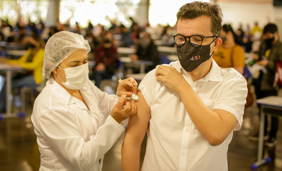 Paraná é o terceiro estado que mais vacinou profissionais do Ensino Superior
Foto: UEM