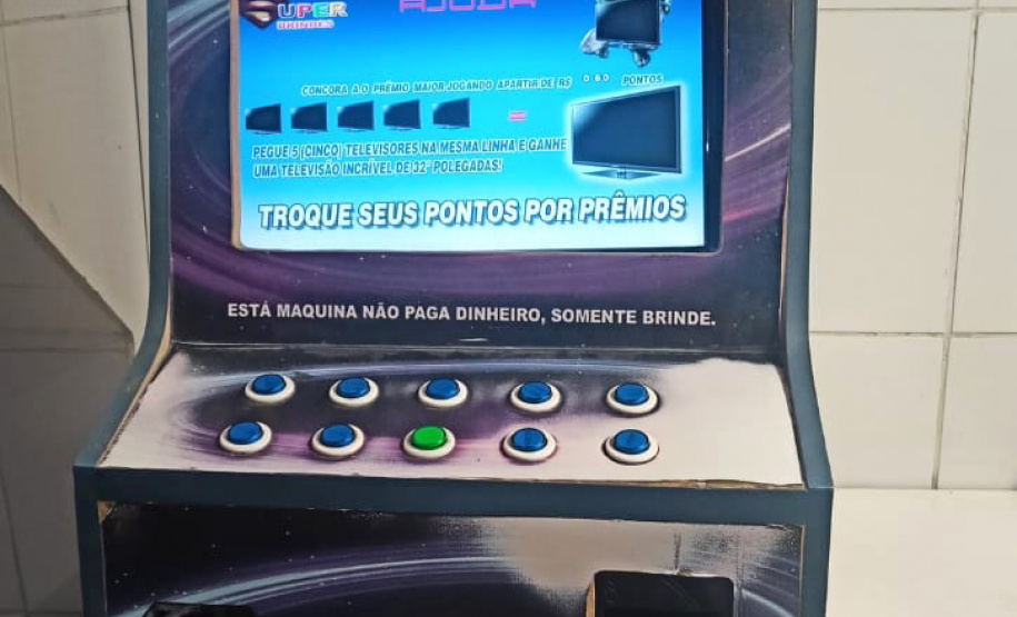 Fiscalização fecha estabelecimentos e apreende contrabando e drogas em Curitiba  -  Curitiba, 26/06/2021  -  Foto: PMPR