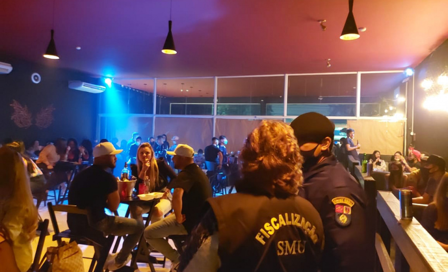 Fiscalização fecha estabelecimentos e apreende contrabando e drogas em Curitiba  -  Curitiba, 26/06/2021  -  Foto: PMPR