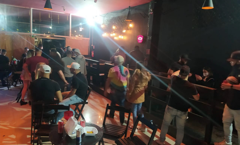 Fiscalização fecha estabelecimentos e apreende contrabando e drogas em Curitiba  -  Curitiba, 26/06/2021  -  Foto: PMPR